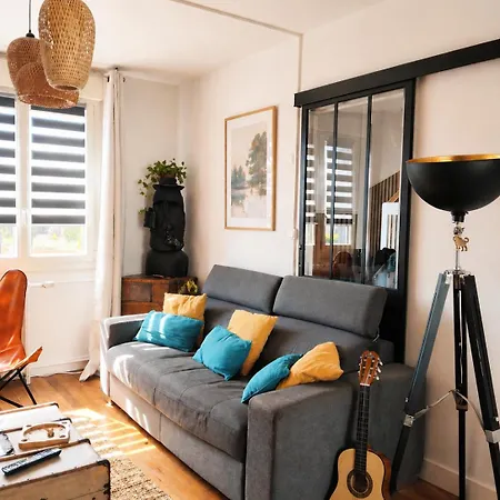 Vakantiehuis La Maison Des Voyageurs Jardin Parking Prive Proche Centre-ville *